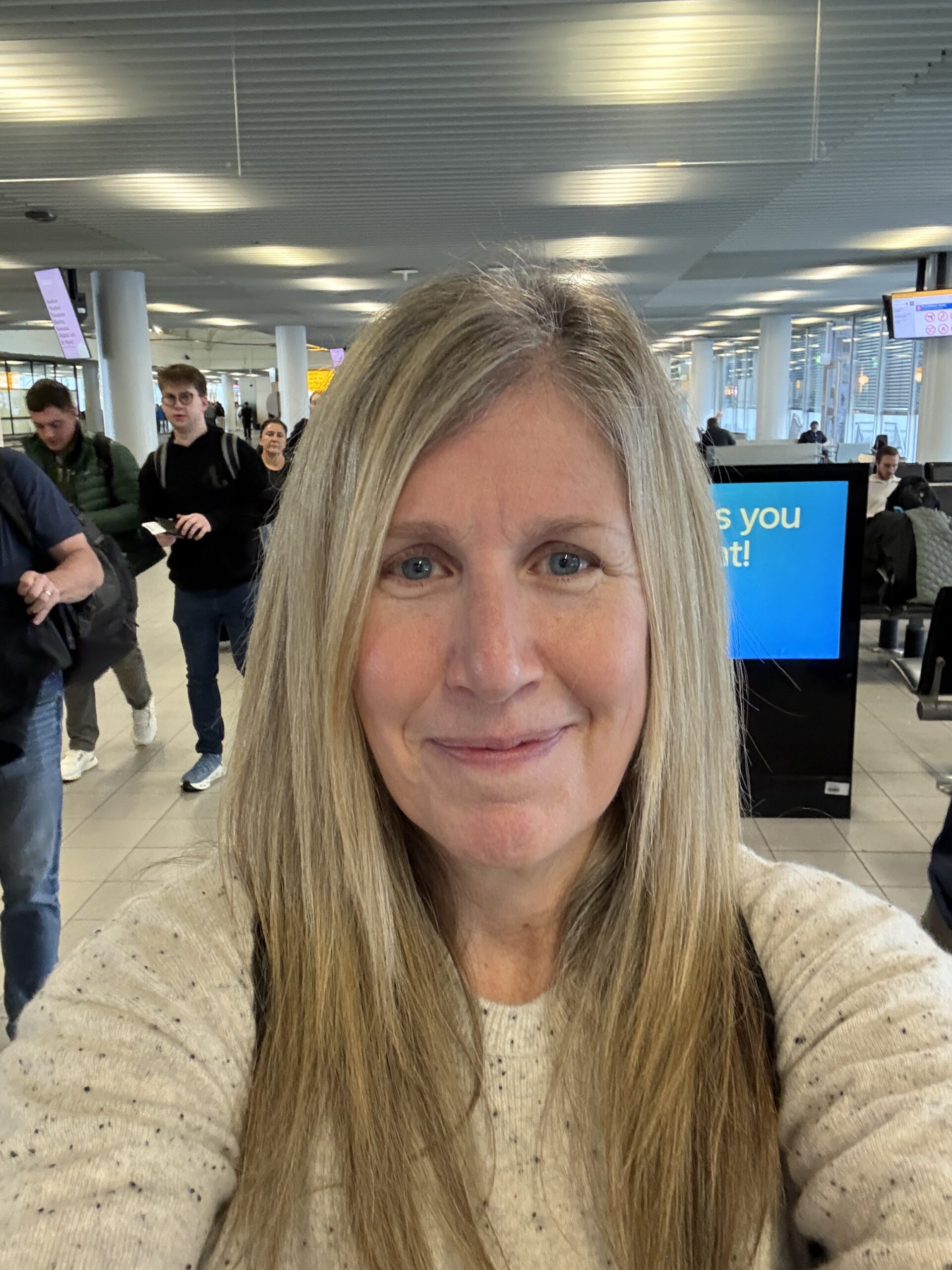 Rachel Friem flying out of Amsterdam Airport Schiphol